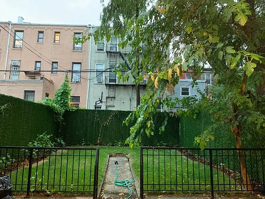 Rented by Premier Metro Realty Corp | media 1