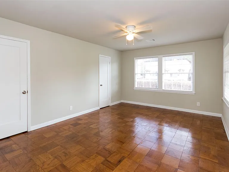 2558 Broadway St — Photo 3
