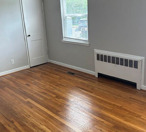 5th image of 2521 Miller Park Cir