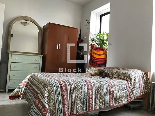 Rented by Block Holdings LLC | media 13