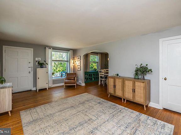 4th image of 3024 Joshua Rd