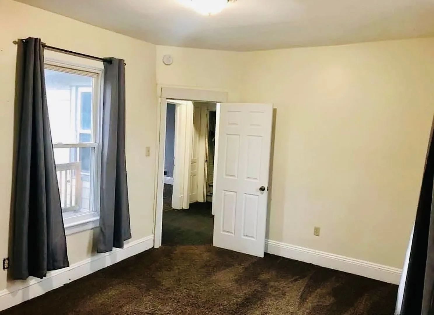 913 Nott St. — Photo 4