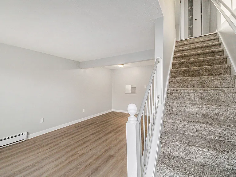 315 Smith St #5 — Photo 2