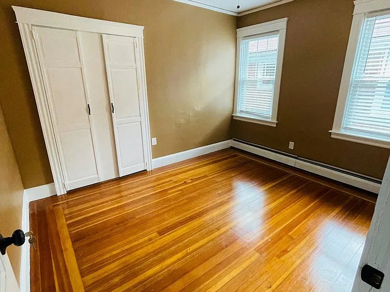 76 Pembroke Ave #2 — Photo 8