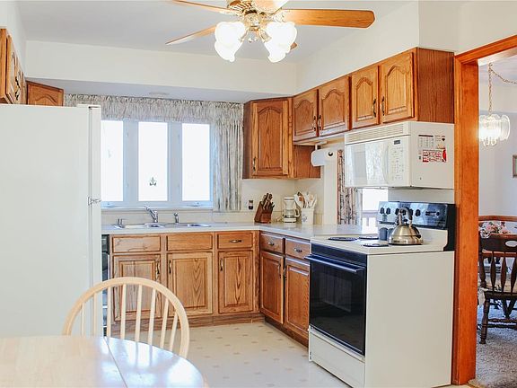 3rd image of 10127 Shapfield Ln