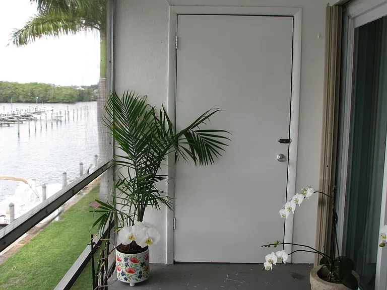 2600 S Kanner Hwy #W8 — Photo 14