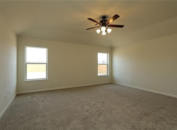5th image of 618 Shady Meadow Ln