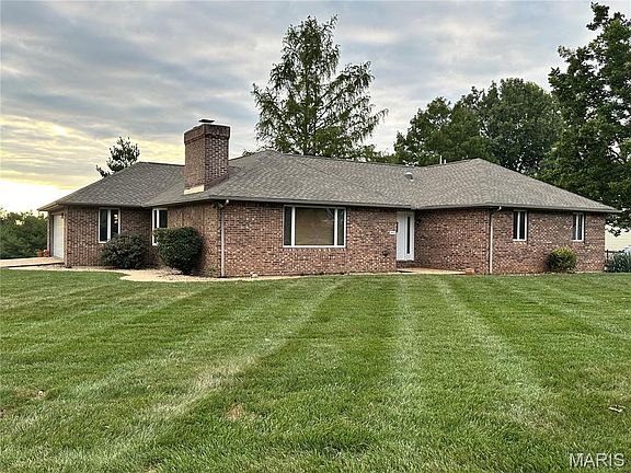 2nd image of 1433 Wedgewood Dr