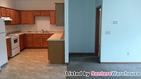 2nd image of 1405 1st St NE APT B