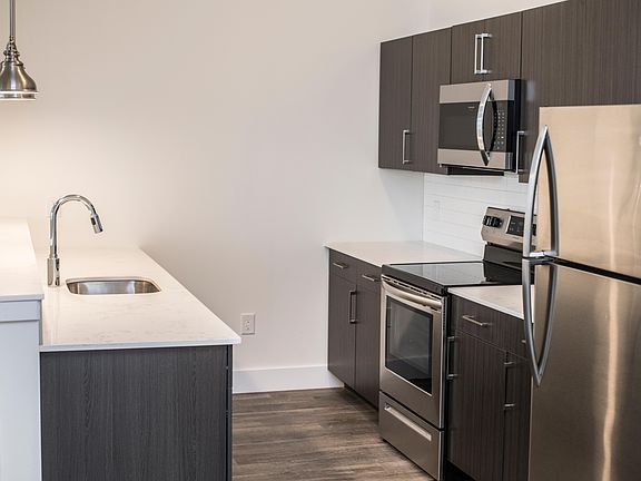 3rd image of 120 Green St Unit 204