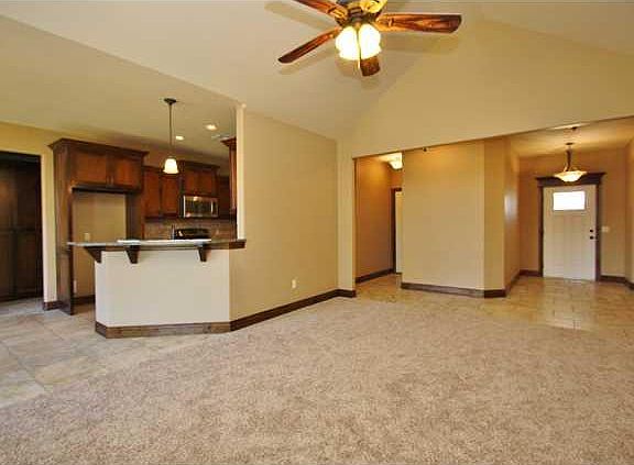 5th image of 545 W Pine Rose Court Way