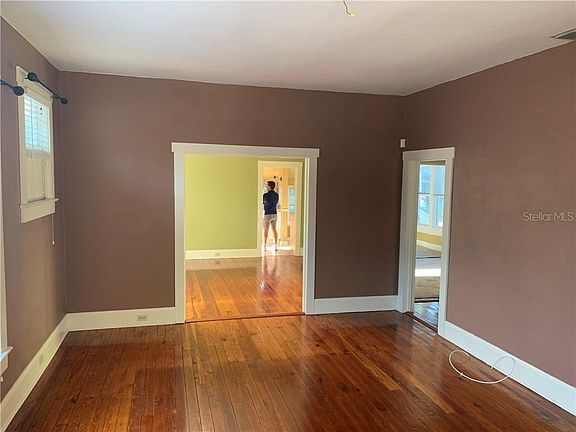 4th image of 206 W Floribraska Ave