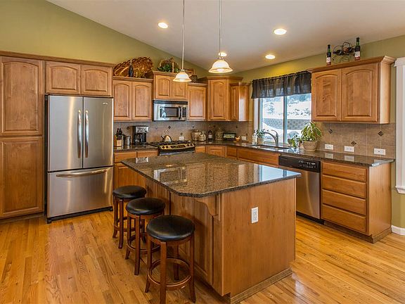 5th image of 9022 N James Dr