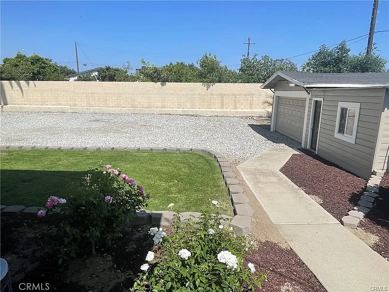 596 E Arrow Hwy — Photo 20