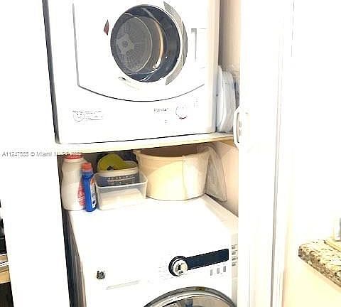 5th image of 20355 NE 34th Ct APT 323