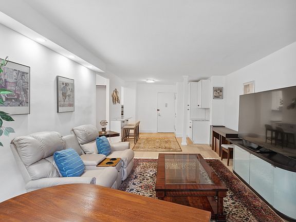 3rd image of 400 E 56th St APT 7S