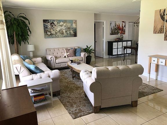 4th image of 10135 NW 43rd St