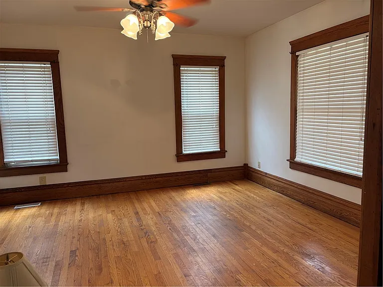 612 Superior St — Photo 8