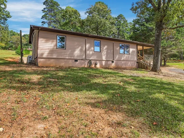 6266 W Currahee St, Toccoa, GA 30577