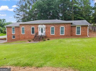 2413 Kingsley Dr NE, Marietta, GA 30062