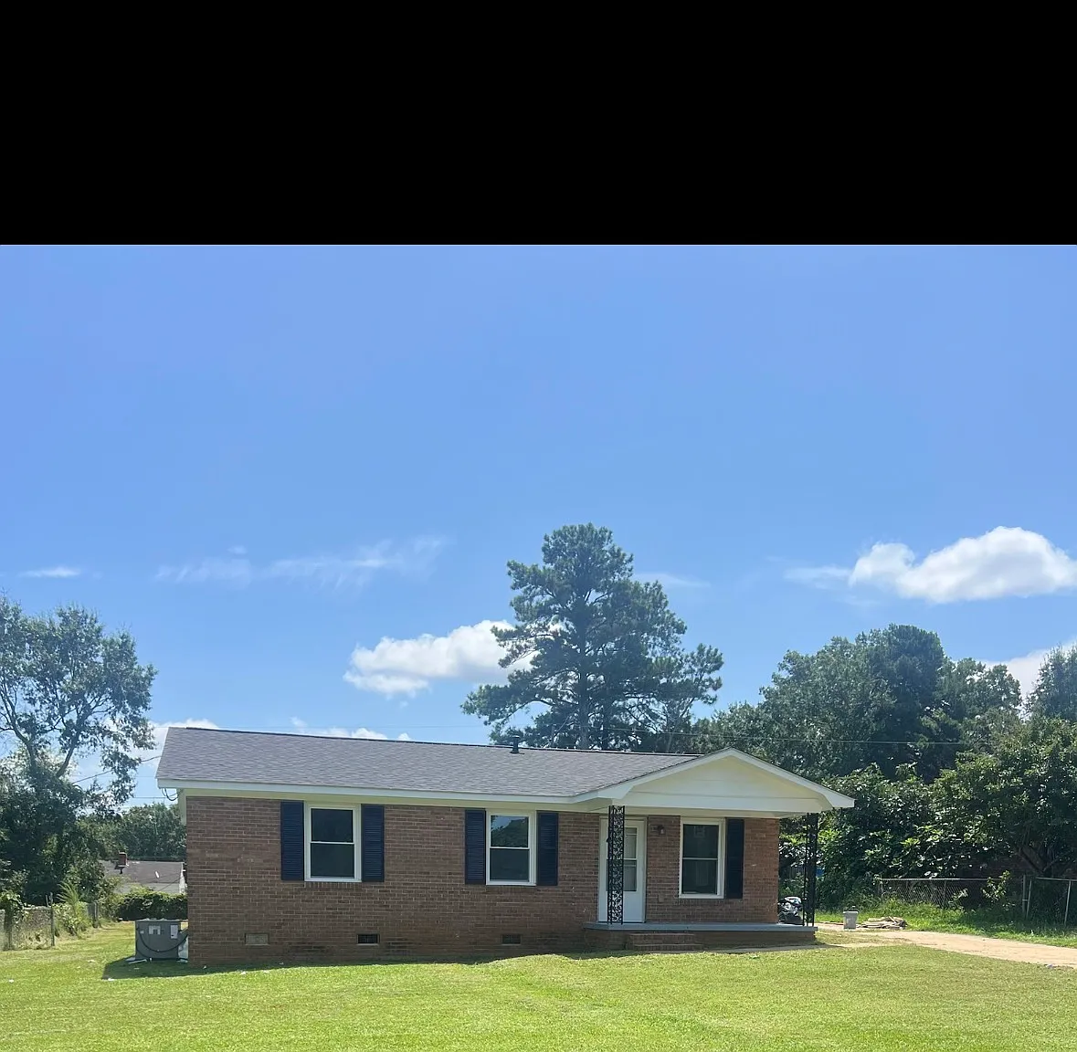 3 bed, 1084 sqft, $1,300 — Photo 1