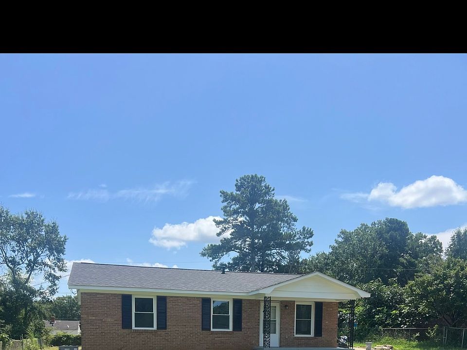 1st image of 420 Maple St