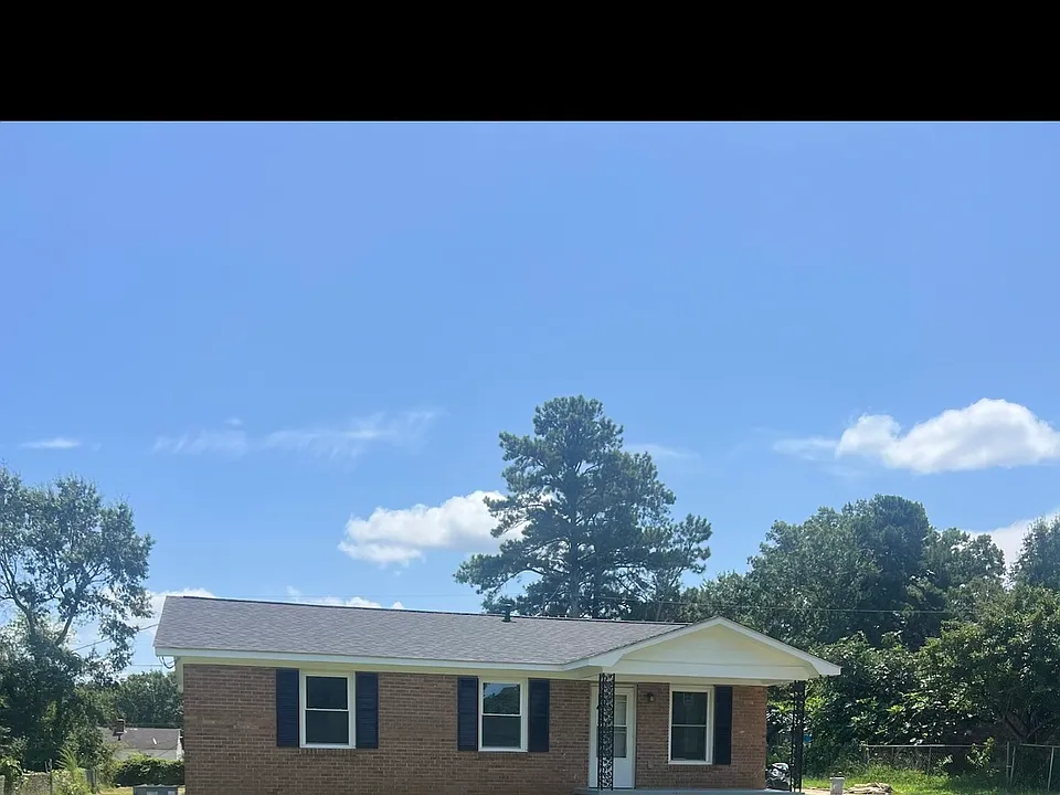 420 Maple St