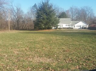 201 W Sycamore St, Hutsonville, IL 62433