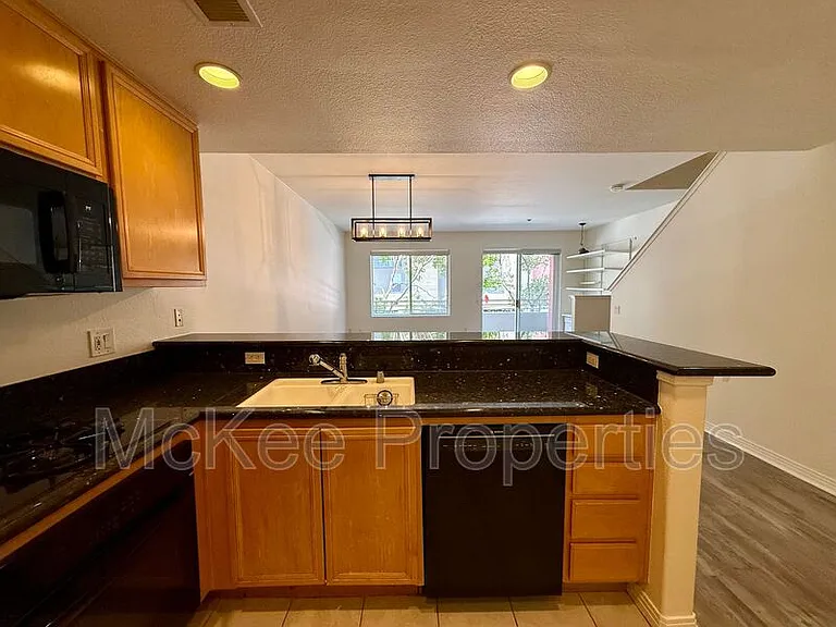 1501 India St #204 — Photo 3
