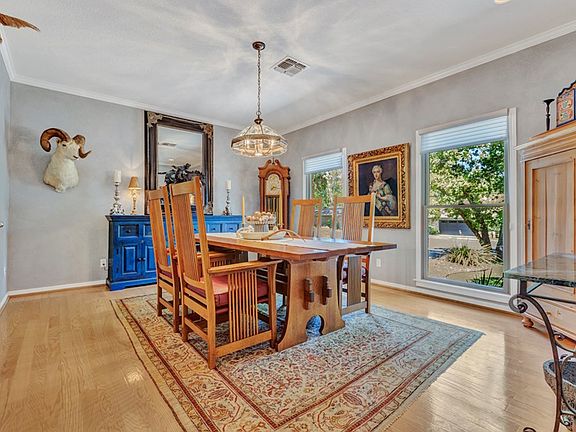 5th image of 125 Tanglewood Dr