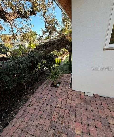 605 Lotus Ln — Photo 37