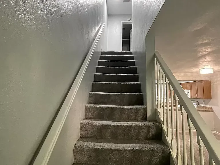 1504-1508 E Terrace View Ln — Photo 8