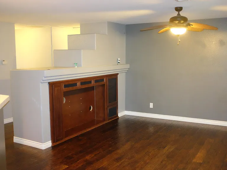 30574 Wyndham Ct — Photo 11