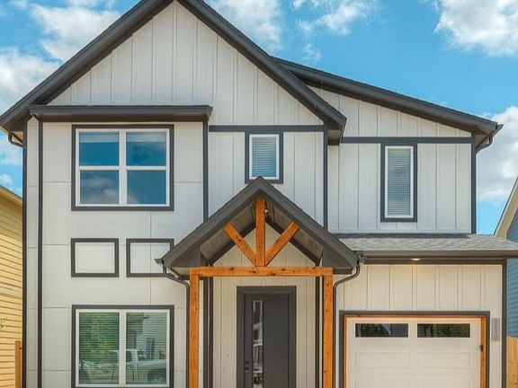 3rd image of 2628 Crescent Ave