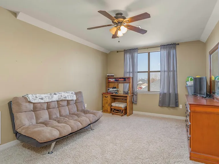 2213 Shumark Trl — Photo 26