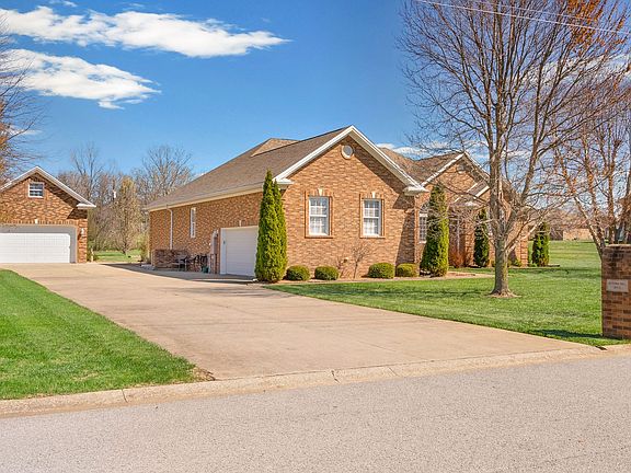 3rd image of 115 Farmhill Dr