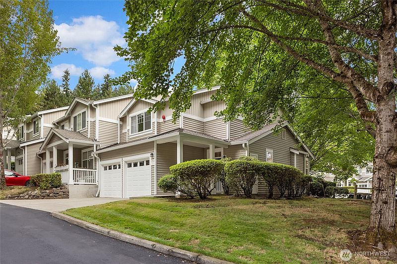 3rd image of 17824 NE 96th Way #3