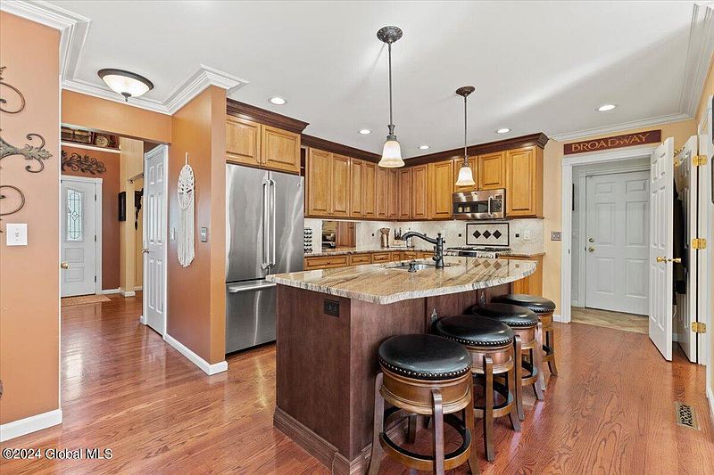 5th image of 16 White Birch Lane