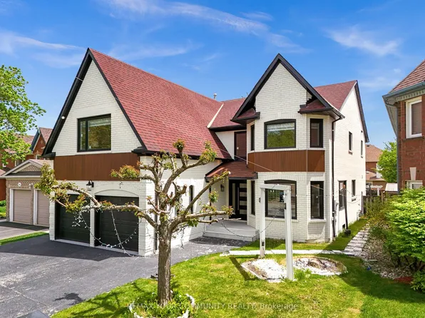 2666 Burnford Trl, Mississauga, ON L5M 5E1