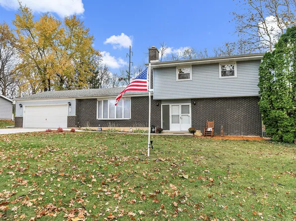 119 Kishwaukee Ln, Dekalb, IL 60115