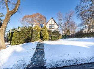 3 Ridgecrest E, Scarsdale, NY 10583