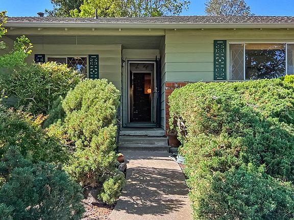 3rd image of 3451 Princeton Drive