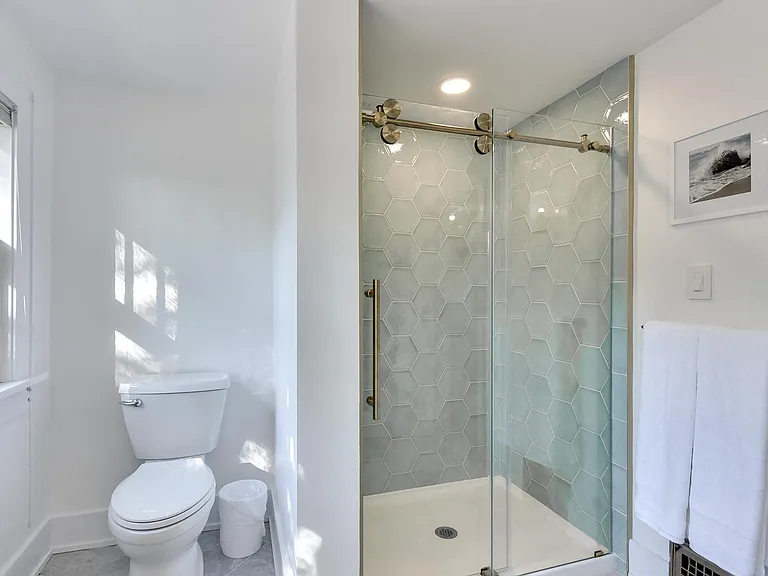 863 S 52nd St — Photo 18