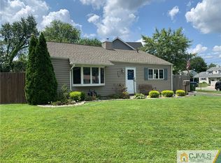 34 Windsor Rd, Edison, NJ 08817
