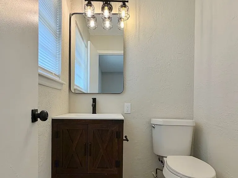 2712 NW Hilltop Dr — Photo 26