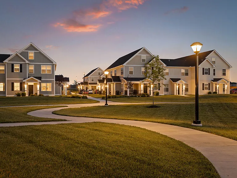 Hickory Cottages Apartment Homes — Photo 50