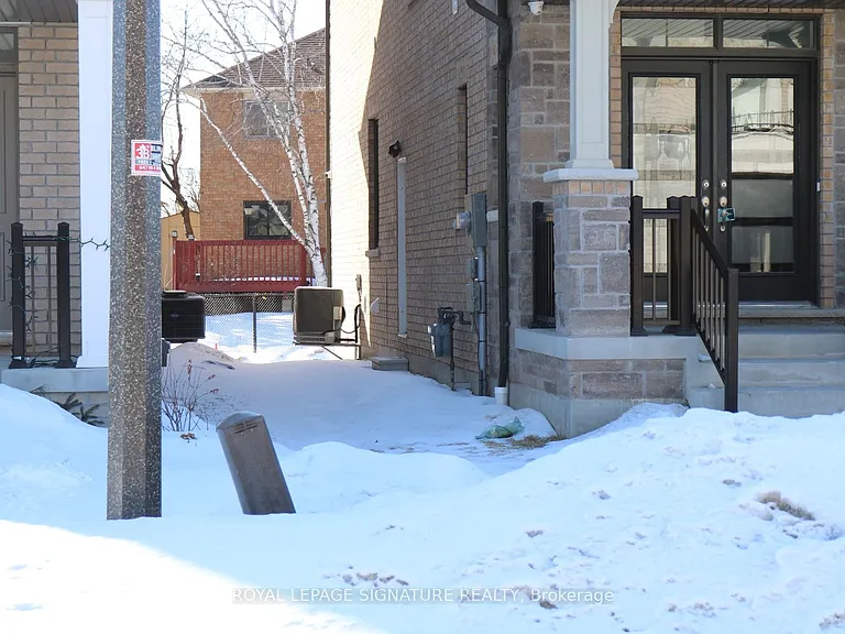 58 Bremner St #BASEMENT — Photo 2
