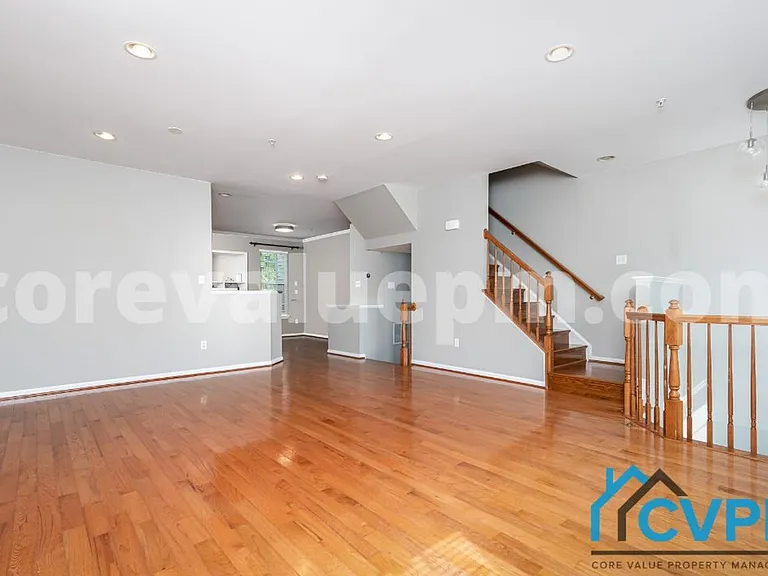 806 Emory Ct — Photo 13