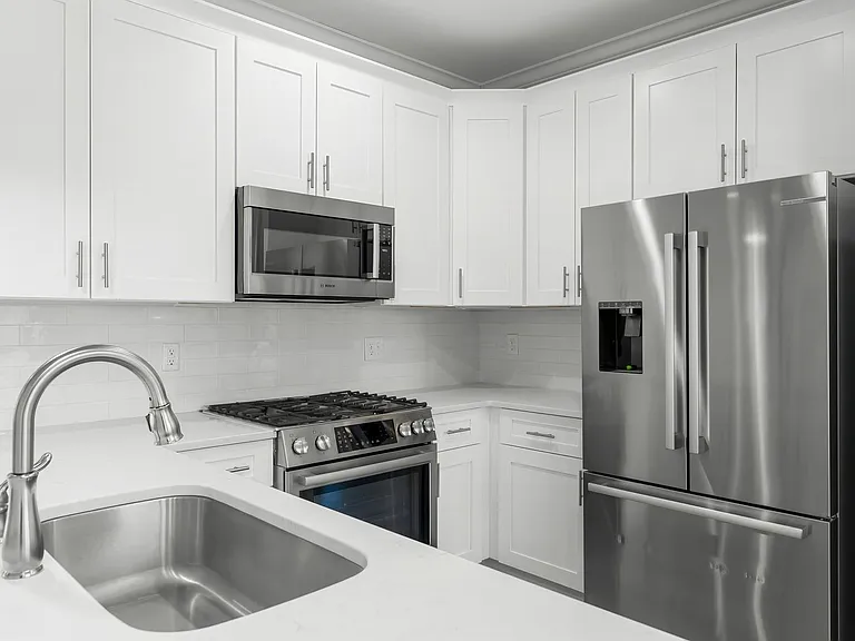 117 Roundwood Dr — Photo 10