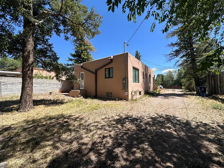 229 E Coronado Rd — Photo 21